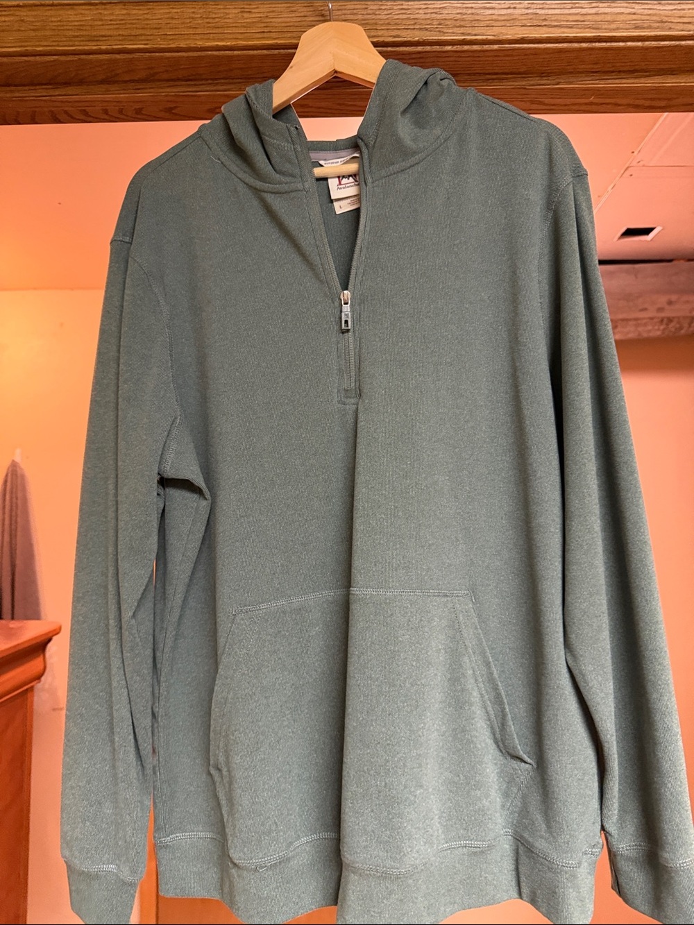 Avalanche Men's Half-Zip Hoodie Sweater in Sage Green size Large